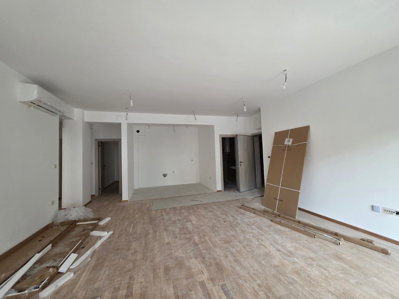 Trosoban stan 114.57m2 u novom stambeno poslovnoj zgradi-Budva,Adok - Amfora Real Estate