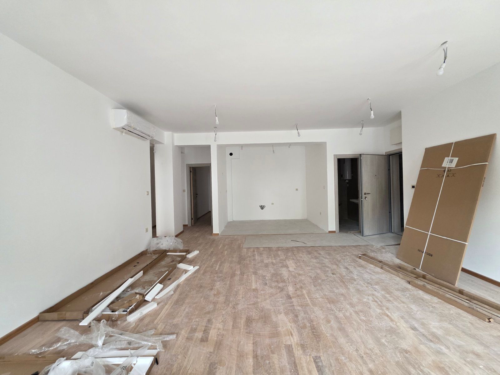 Trosoban stan 114.57m2 u novom stambeno poslovnoj zgradi-Budva,Adok - Amfora Real Estate