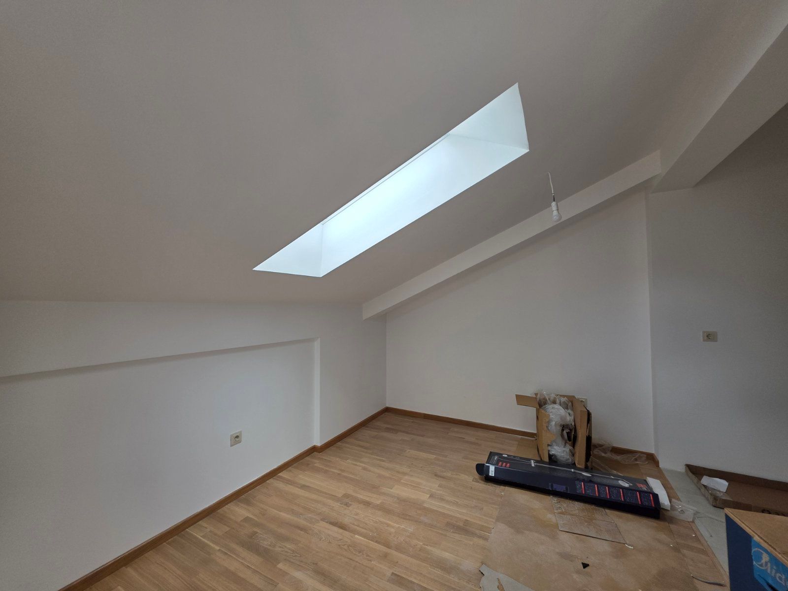 Jednosoban stan 55.6m² sa opcijom izgradnje galerije 13 m² u novom stambeno poslovnoj zgradi-Budva,Adok - Amfora Real Estate