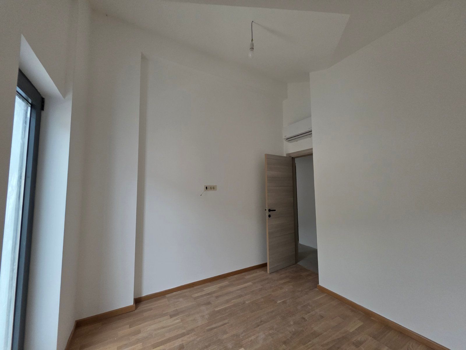 Dvosoban stan 53.10m² sa pogledom na more u novom stambeno poslovnoj zgradi-Budva,Adok - Amfora Real Estate
