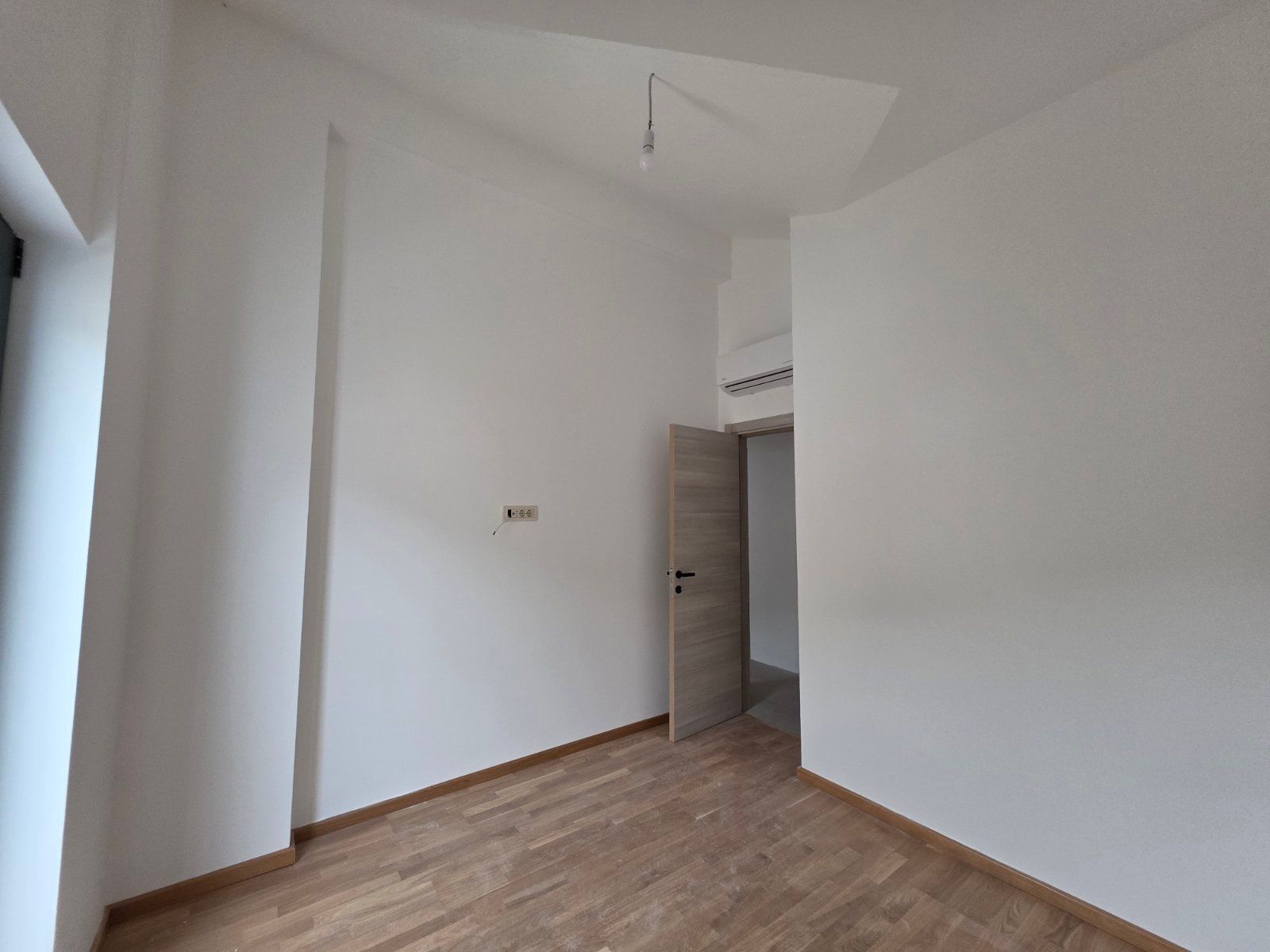 Dvosoban stan 53.10m² sa pogledom na more u novom stambeno poslovnoj zgradi-Budva,Adok - Amfora Real Estate