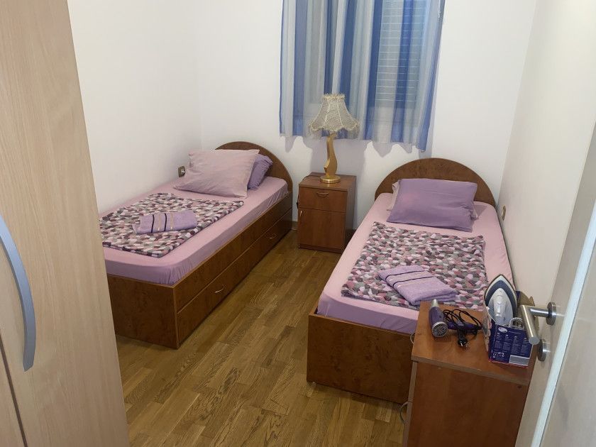 amforaproperty.com/Jednosoban stan 44 m² na odličnoj lokaciji u Petrovcu – 100 m od mora