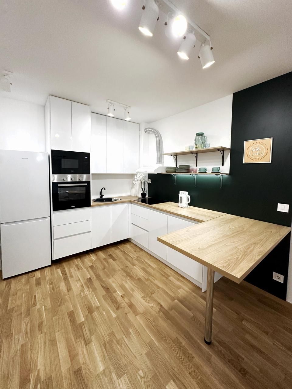 amforaproperty.com/DVOSOBAN MODERNO OPREMLJEN STAN NA ATRAKTIVNOJ LOKACIJI U BECICIMA (NA DUZI PERIOD)