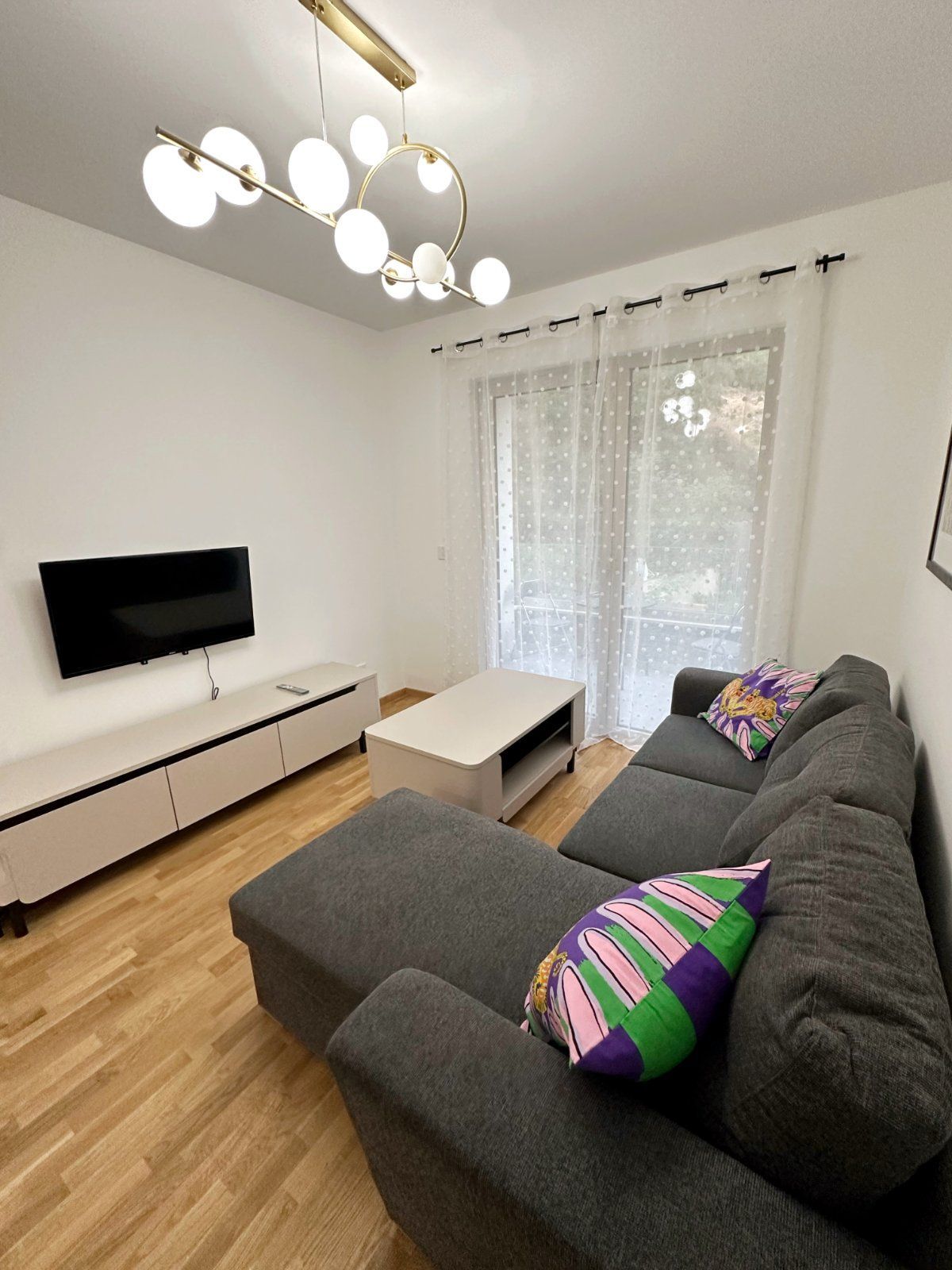 amforaproperty.com/DVOSOBAN MODERNO OPREMLJEN STAN NA ATRAKTIVNOJ LOKACIJI U BECICIMA (NA DUZI PERIOD)