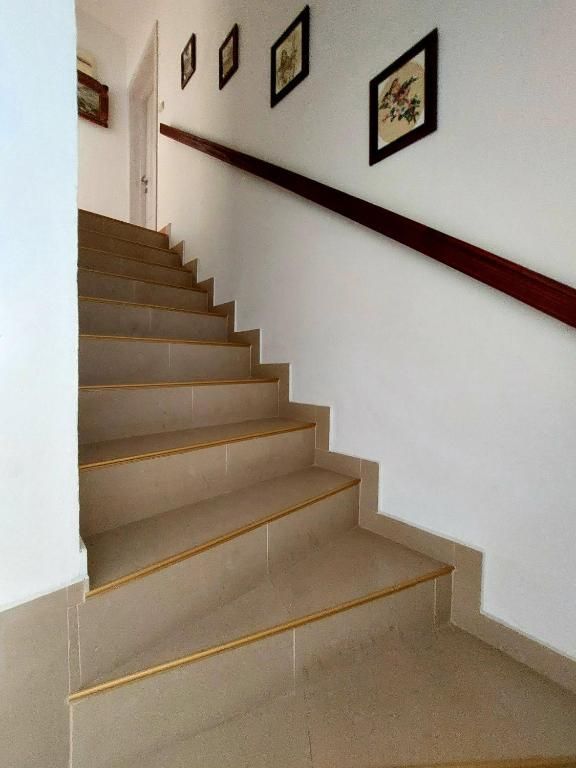amforaproperty.com/Trospratna kuća 498m² sa placem 714m² na atraktivnoj lokaciji u Budvi – Babilonija