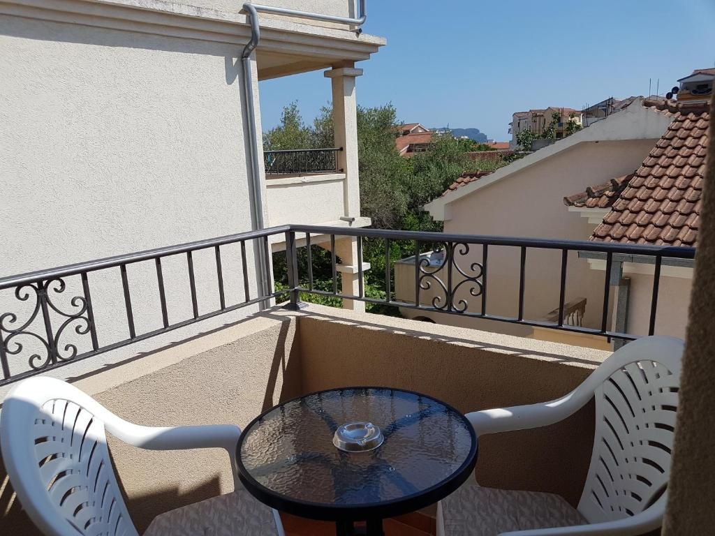 amforaproperty.com/Trospratna kuća 498m² sa placem 714m² na atraktivnoj lokaciji u Budvi – Babilonija