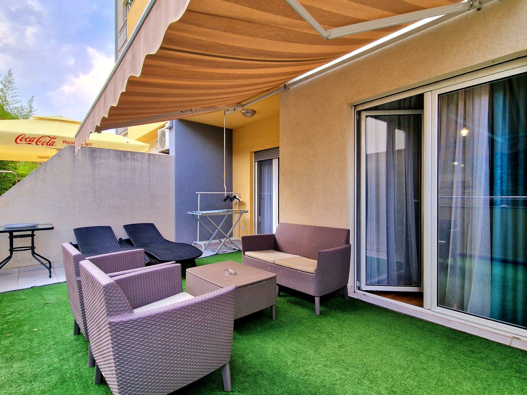 amforaproperty.com/Stan na dan. Apartman Azzuro BUDVA