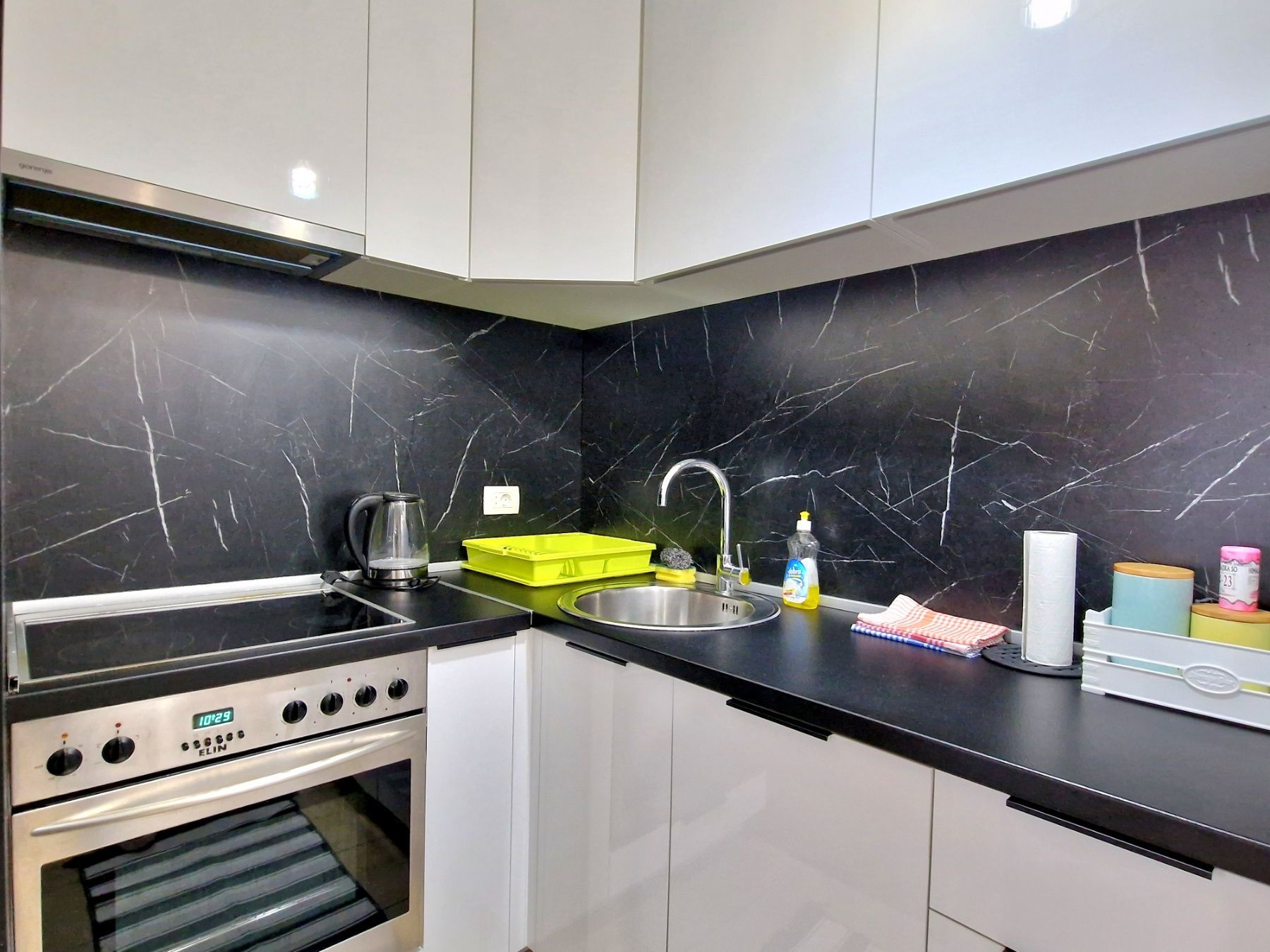 amforaproperty.com/Stan na dan. Apartman Azzuro BUDVA