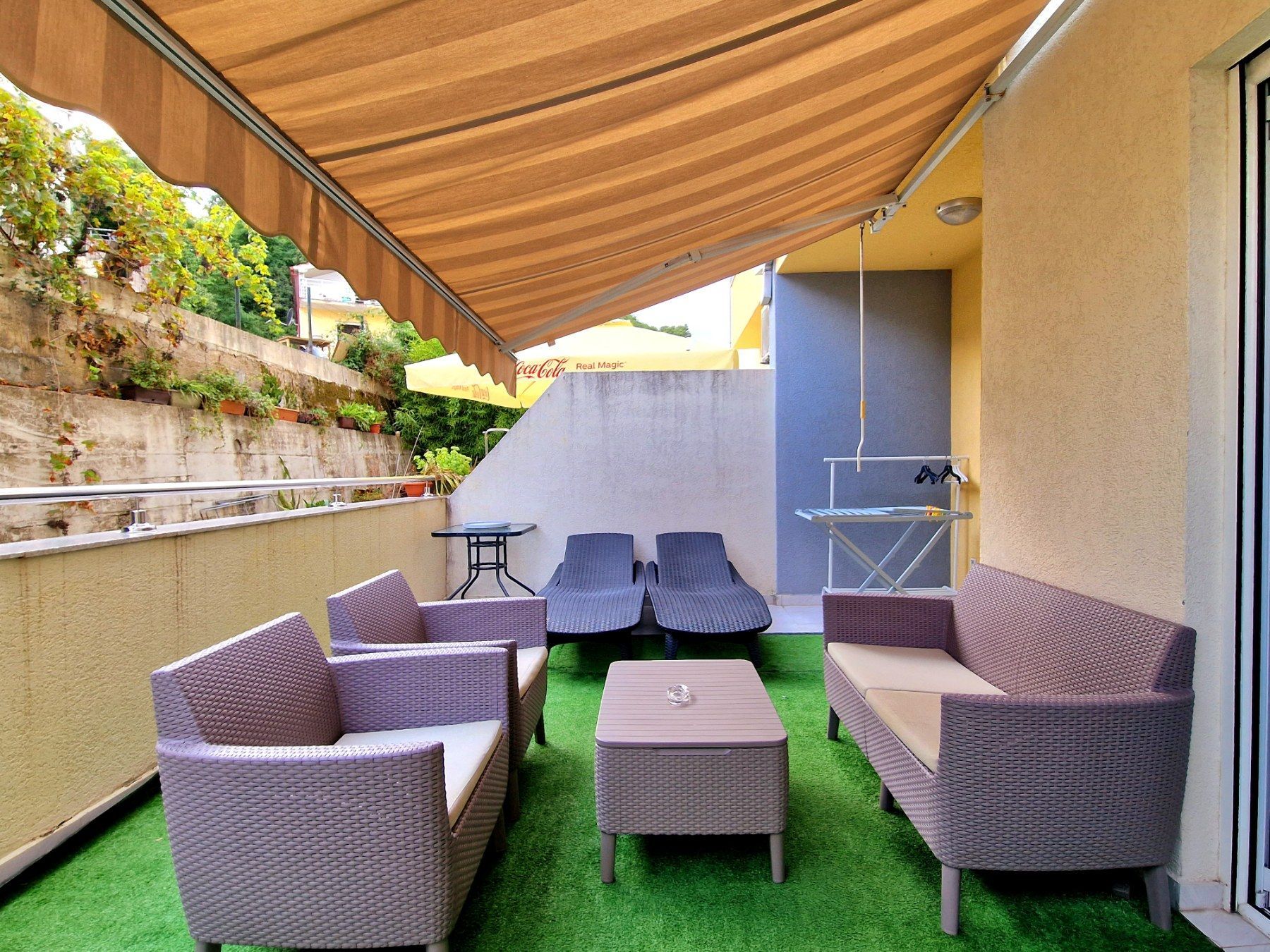 amforaproperty.com/Stan na dan. Apartman Azzuro BUDVA