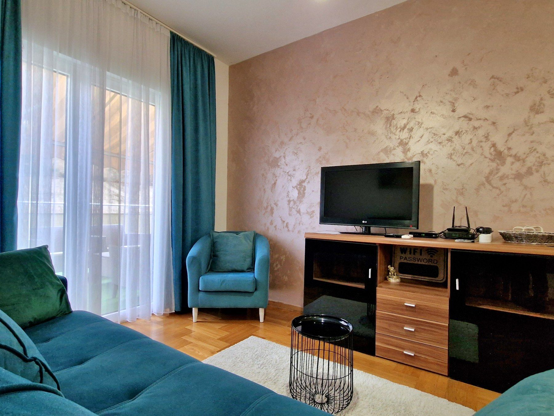 amforaproperty.com/Stan na dan. Apartman Azzuro BUDVA