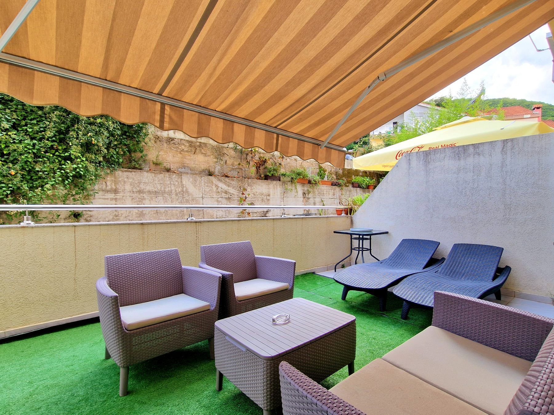 amforaproperty.com/Stan na dan. Apartman Azzuro BUDVA