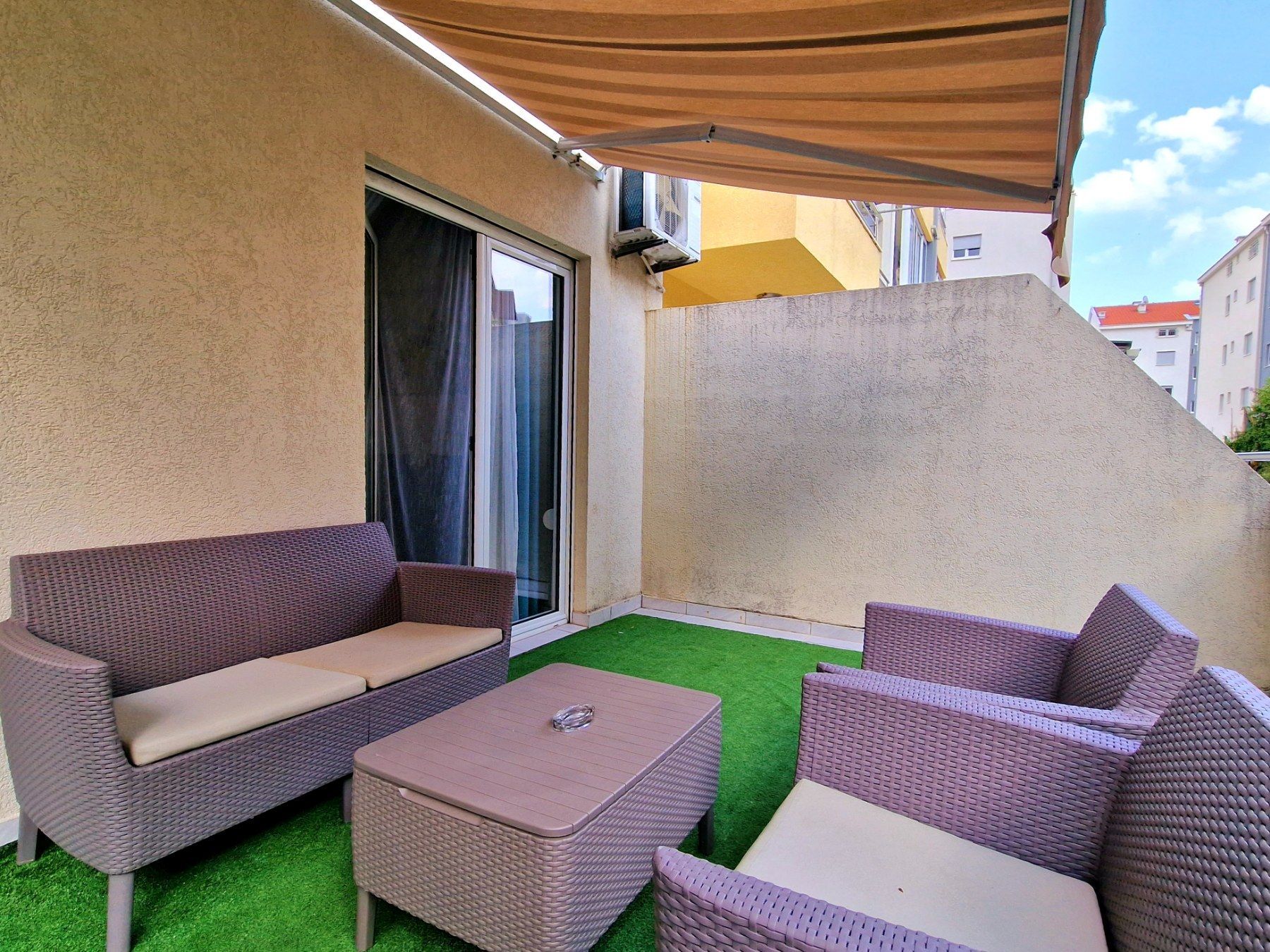 amforaproperty.com/Stan na dan. Apartman Azzuro BUDVA