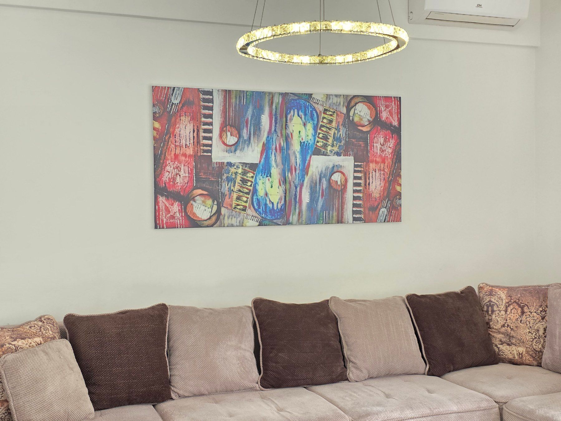 amforaproperty.com/Luksuzan opremljen penthaus 98 m² sa tri terase, pogledom na more i garažnim mestom – Bečići