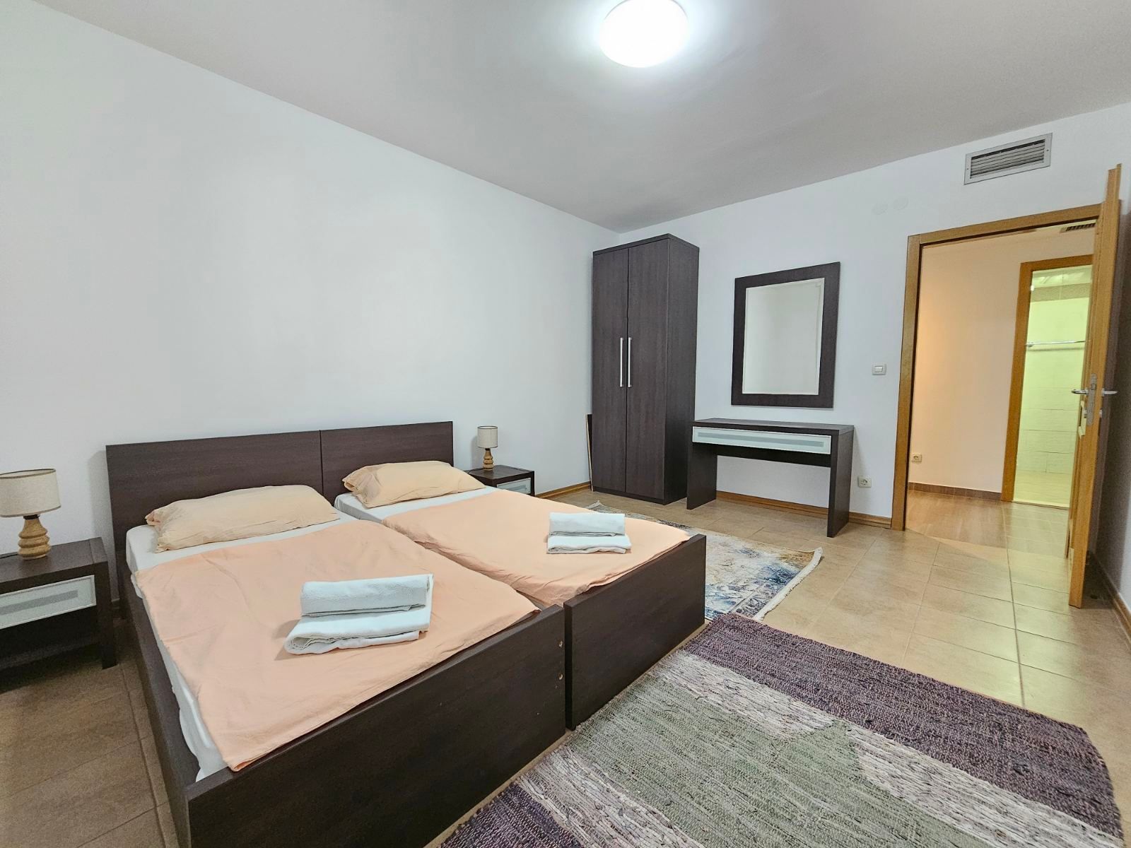 amforaproperty.com/Dvosoban namesten stan 90m2 sa pogledom na more na atraktivnoj lokaciji -Becici