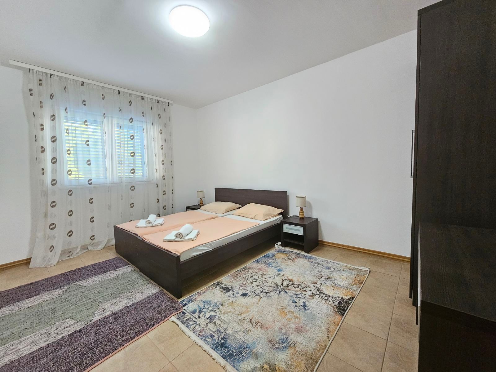 amforaproperty.com/Dvosoban namesten stan 90m2 sa pogledom na more na atraktivnoj lokaciji -Becici