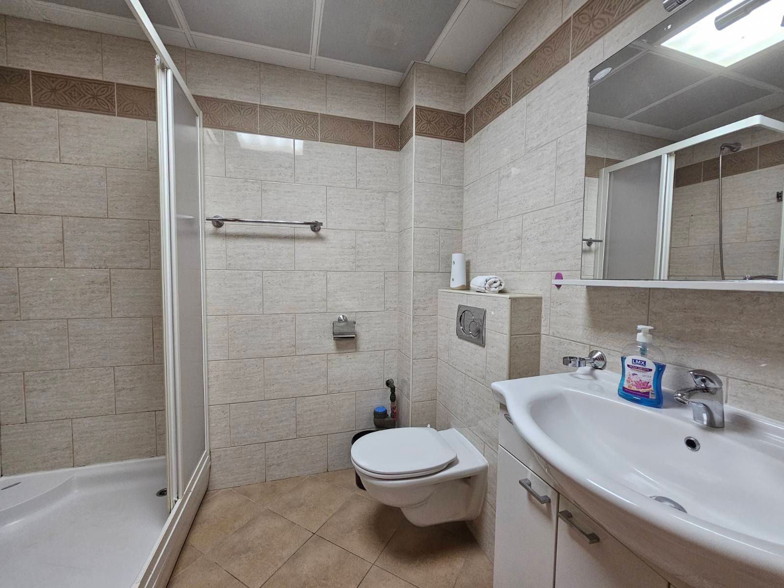 amforaproperty.com/Dvosoban namesten stan 90m2 sa pogledom na more na atraktivnoj lokaciji -Becici