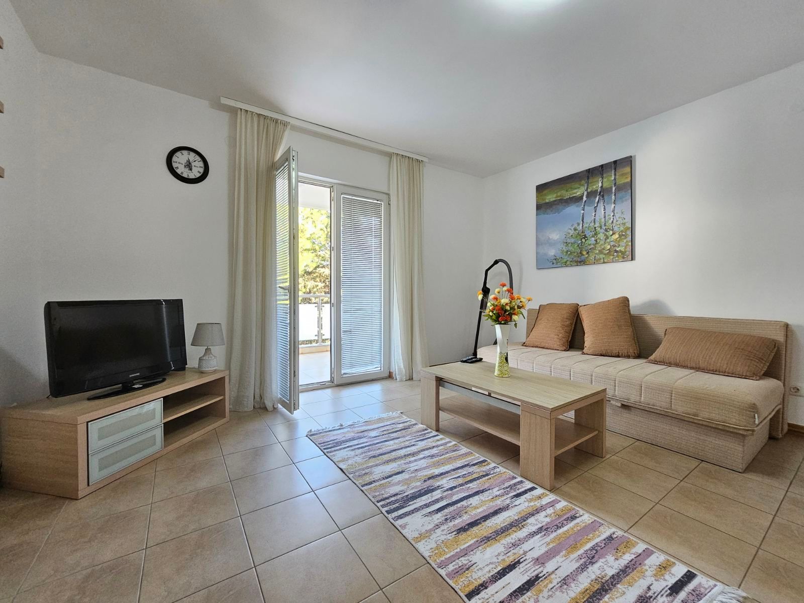 amforaproperty.com/Dvosoban namesten stan 90m2 sa pogledom na more na atraktivnoj lokaciji -Becici