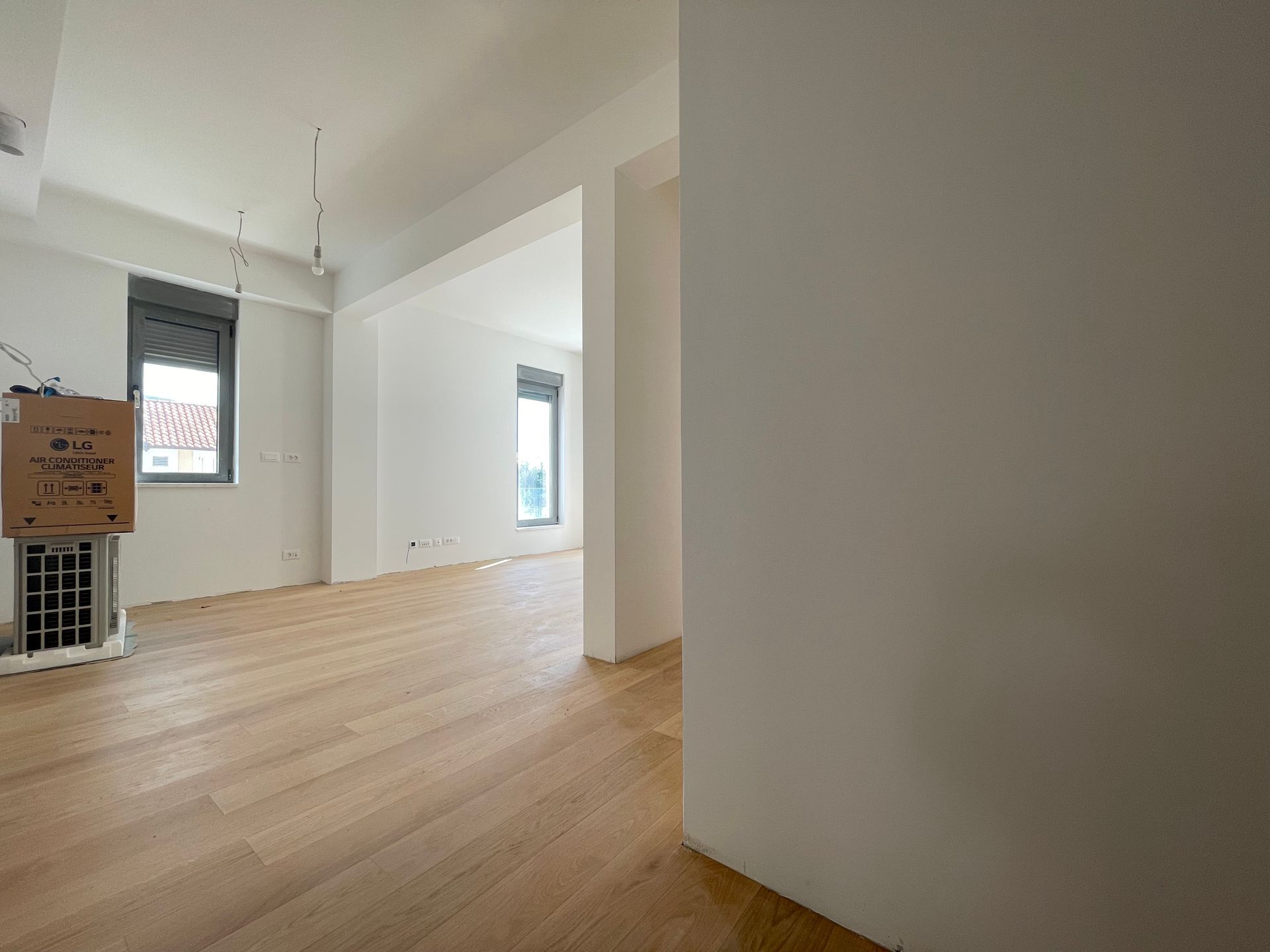 amforaproperty.com/Jednosoban stan 45m2+3m2 GRATIS zelene terase,u novom kompleksu sa bazenom, SPA i pogledom na more - BECICI