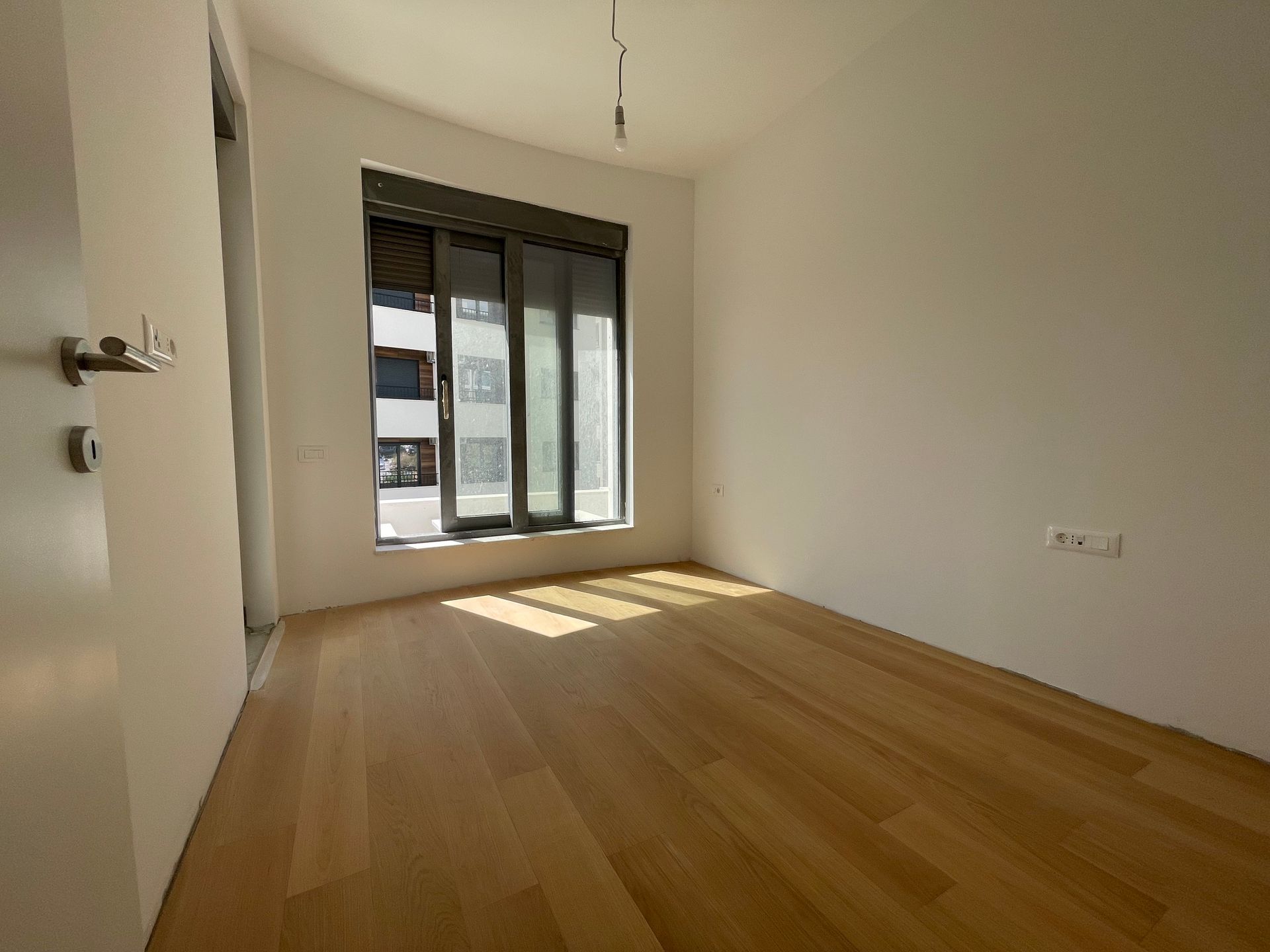 amforaproperty.com/Jednosoban stan 45m2+3m2 GRATIS zelene terase,u novom kompleksu sa bazenom, SPA i pogledom na more - BECICI