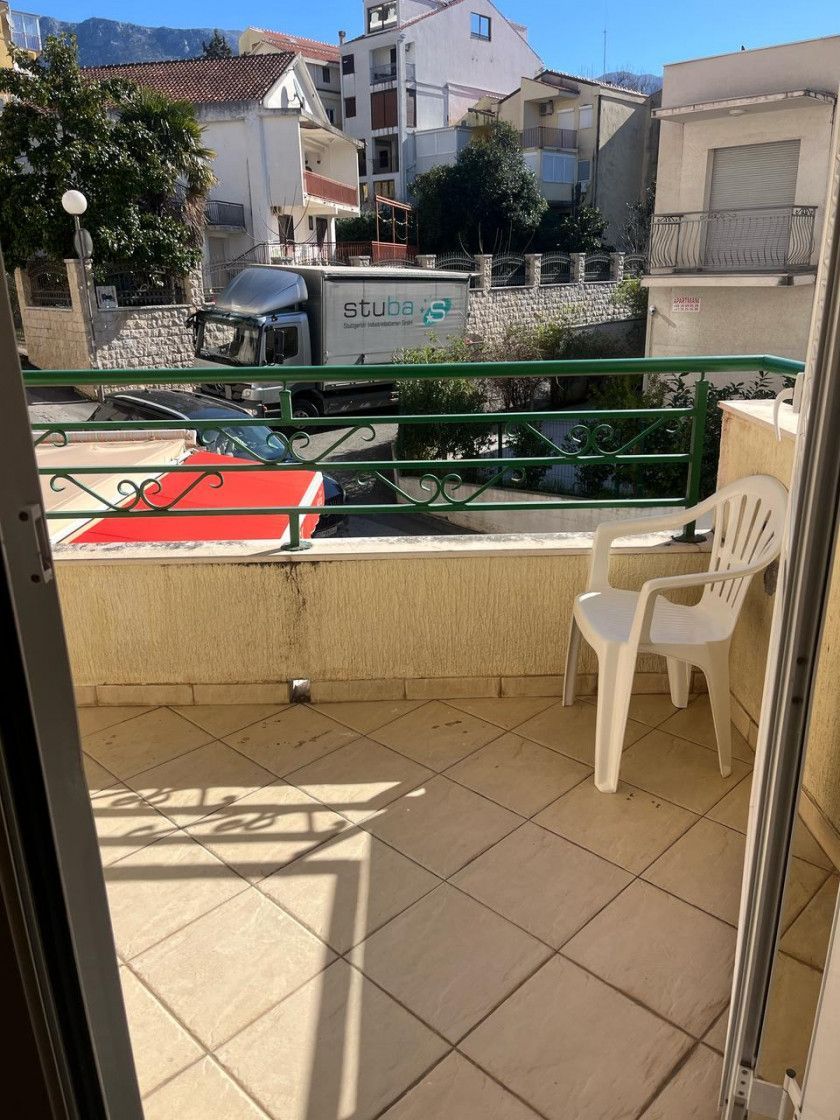 Dvosoban namesten stan od 80m² na atraktivnoj lokaciji u Bečićima - Amfora Real Estate