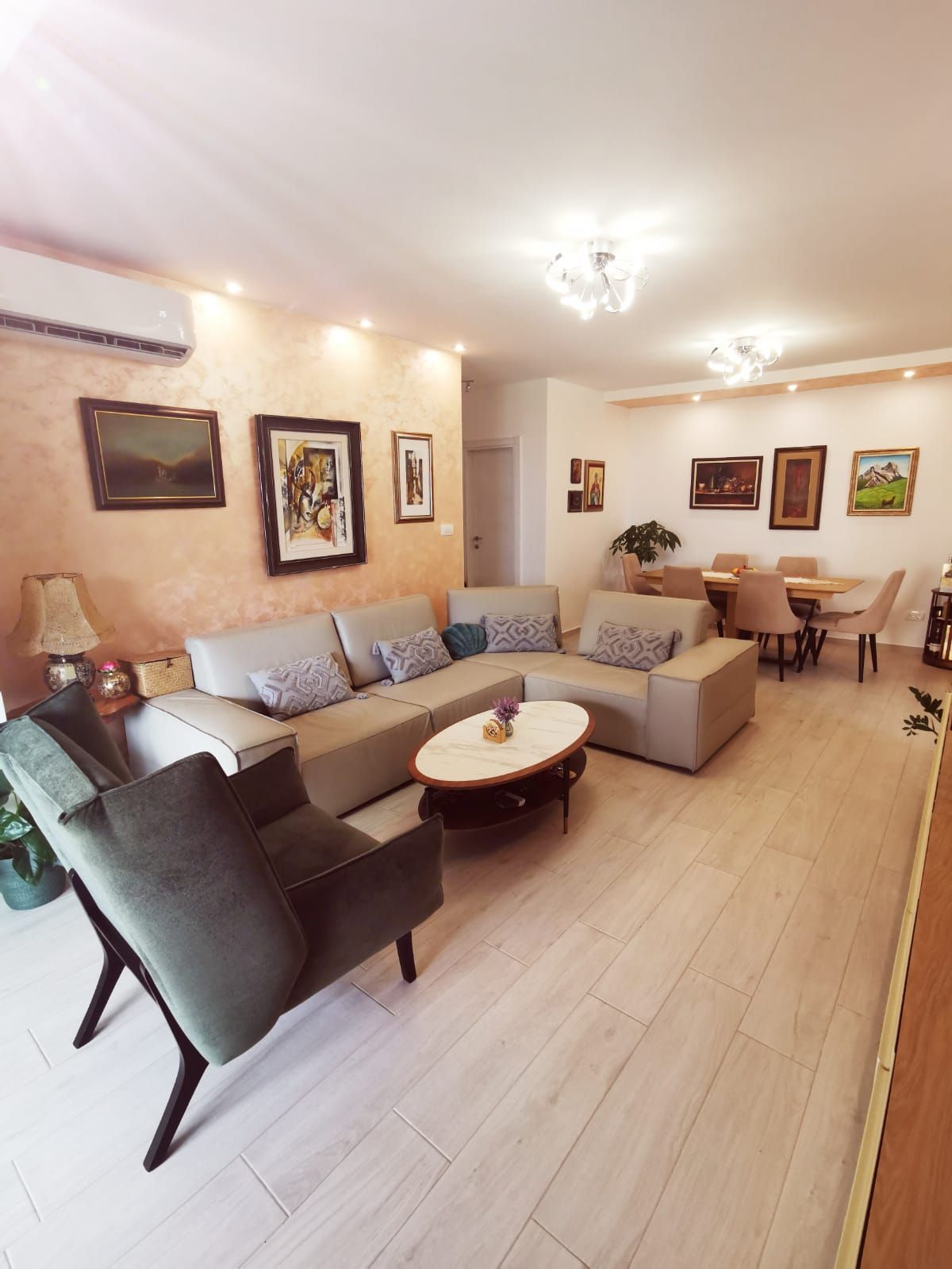 amforaproperty.com/Namešten jednosoban stan 61 m² + 23 m² terasa, sa pogledom na more – Dobrota, Kotor