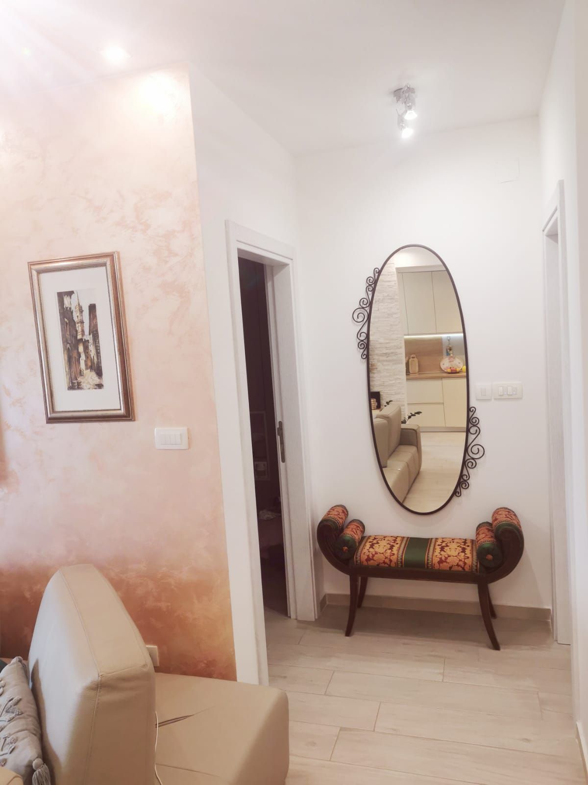 amforaproperty.com/Namešten jednosoban stan 61 m² + 23 m² terasa, sa pogledom na more – Dobrota, Kotor