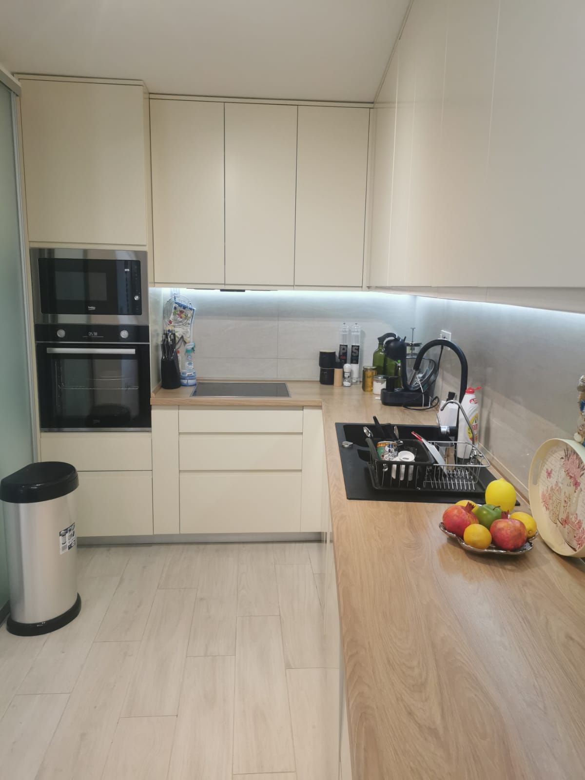 amforaproperty.com/Namešten jednosoban stan 61 m² + 23 m² terasa, sa pogledom na more – Dobrota, Kotor