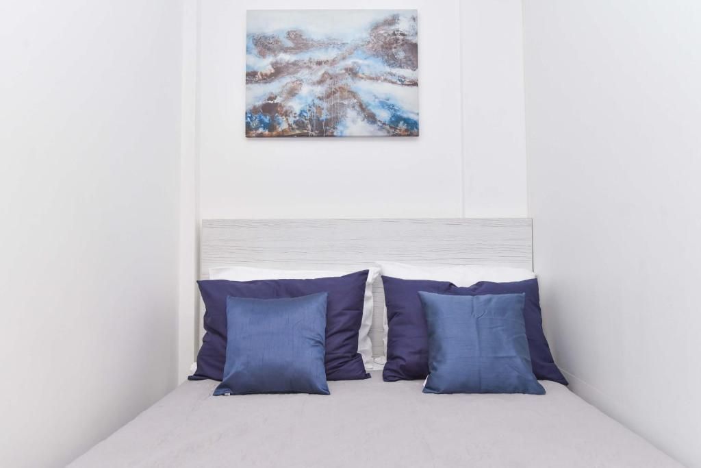 amforaproperty.com/Moderno opremljen studio apartman 32m2 sa pogledom na more, 150 m od plaže – Bečići | Hitna prodaja