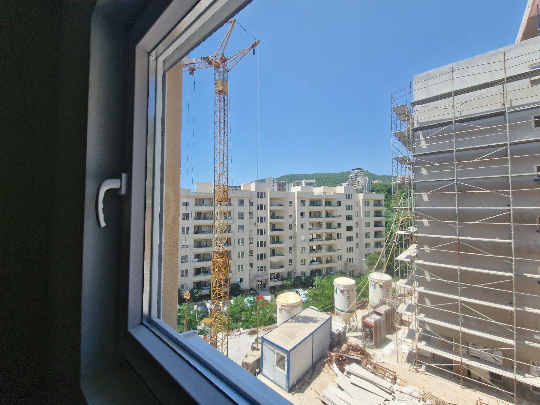 amforaproperty.com/Jednosoban stan 37m² u Novoj Zgradi u Bečićima