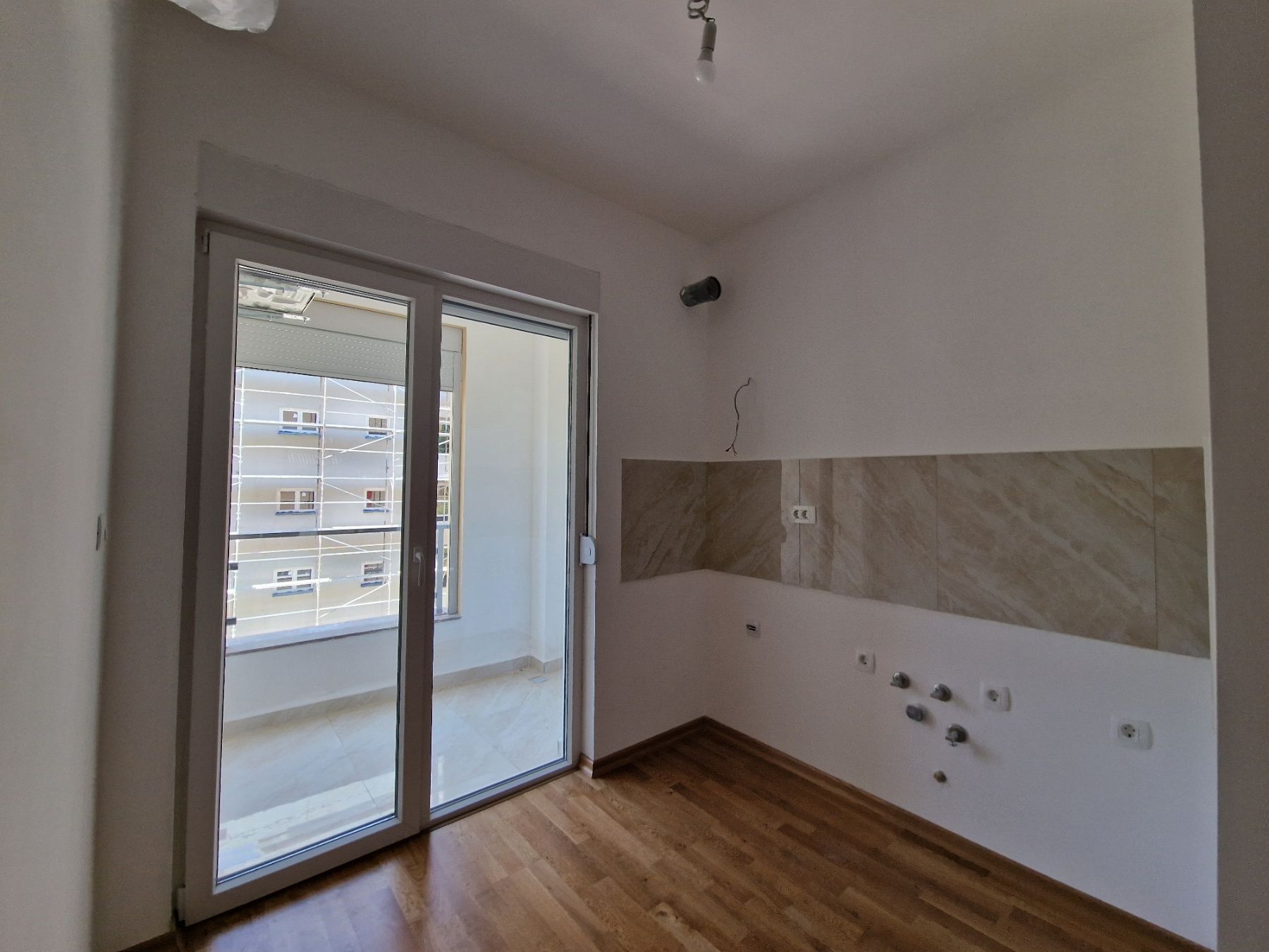 amforaproperty.com/Jednosoban stan 37m² u Novoj Zgradi u Bečićima
