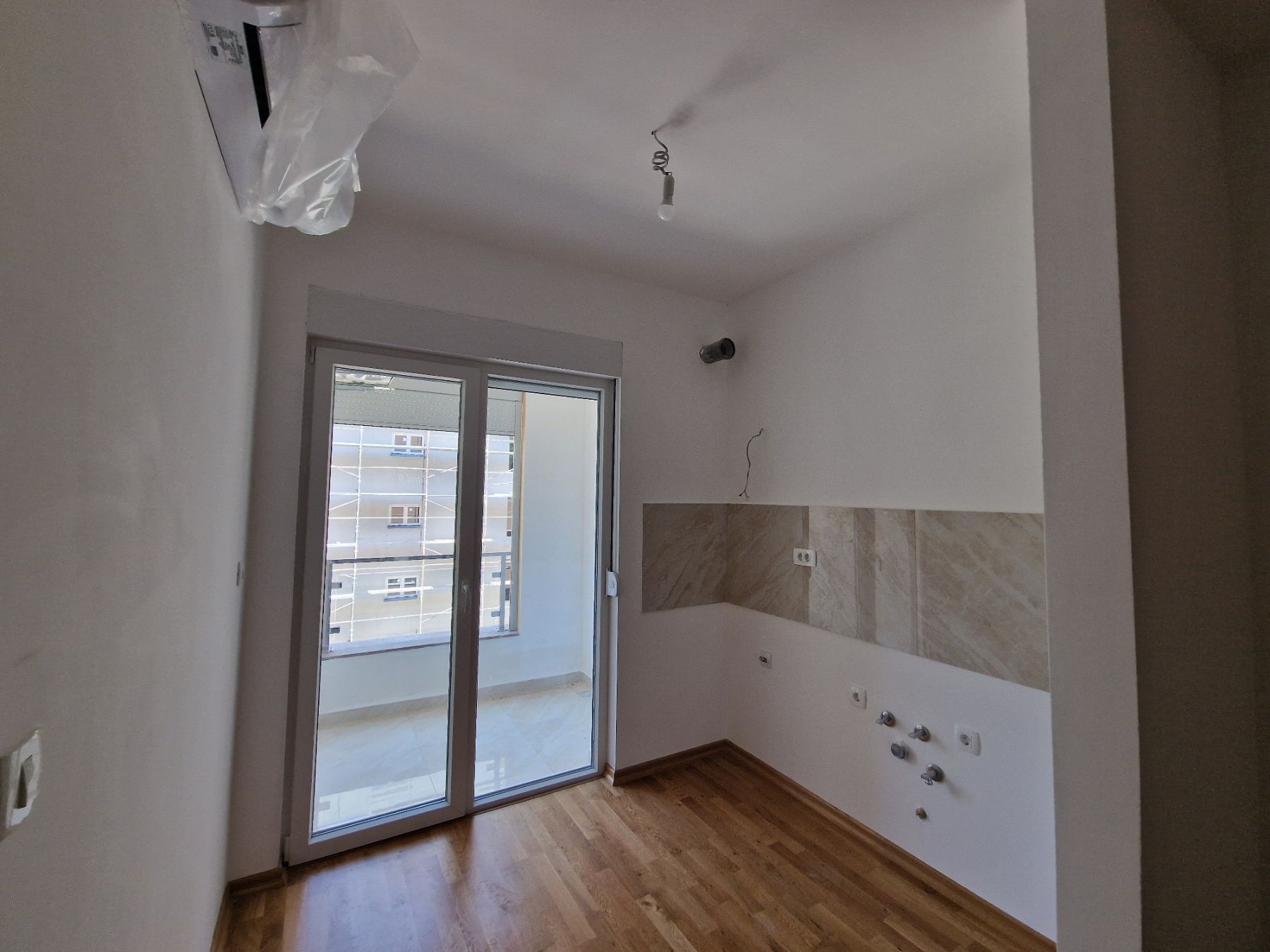 amforaproperty.com/Jednosoban stan 37m² u Novoj Zgradi u Bečićima