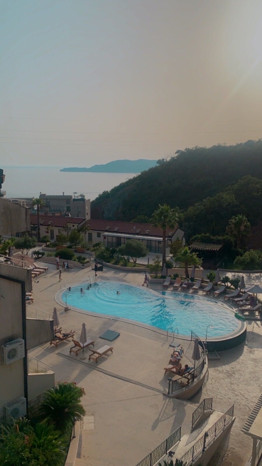 amforaproperty.com/Jednosoban apartman sa u kompleksu sa bazenom,Przno-Budva (NA DUZI VREMENSKI PERIOD)