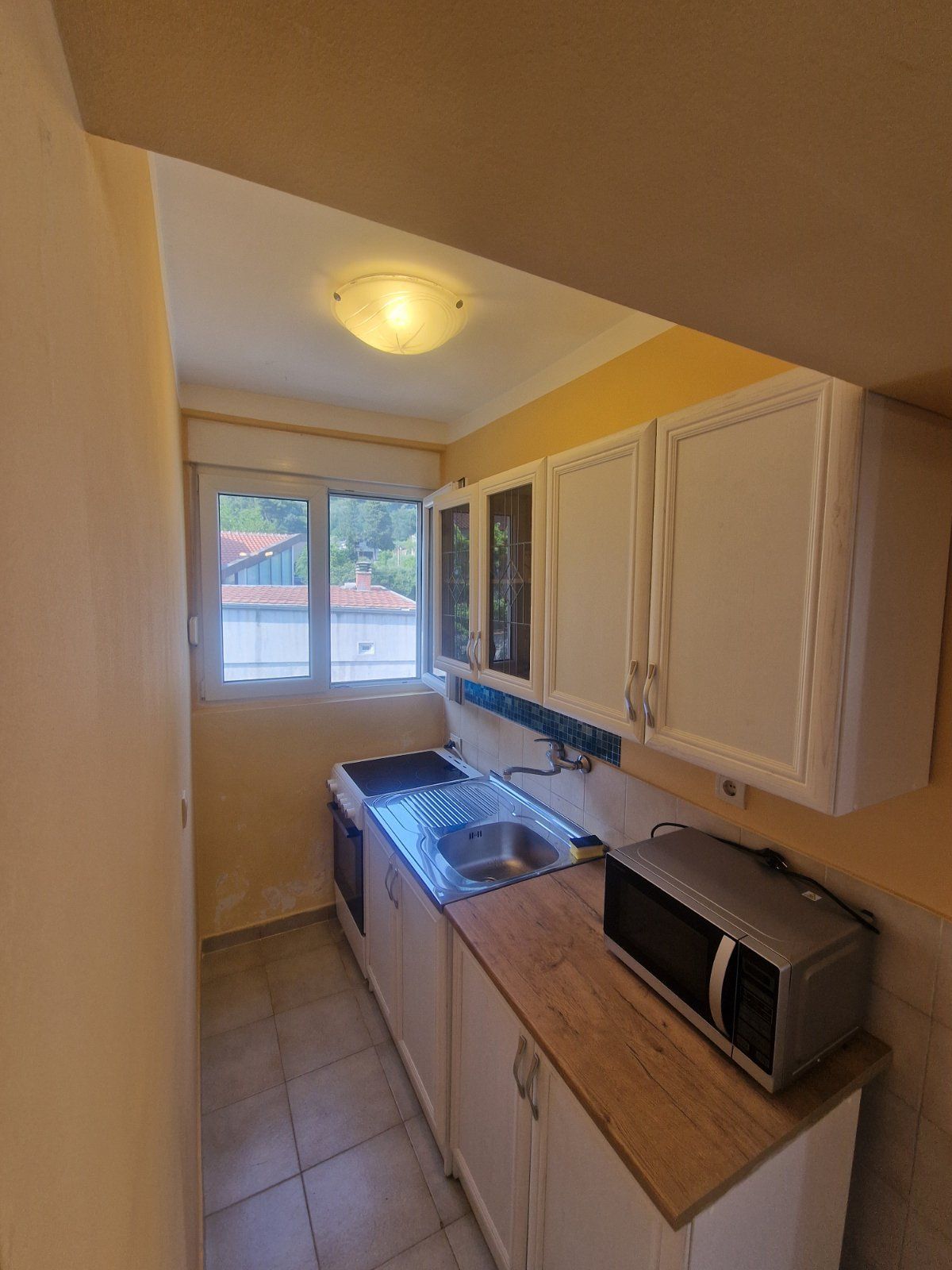 amforaproperty.com/Dvosoban namesten stan 64m2 u naselju Podmaine, Budva