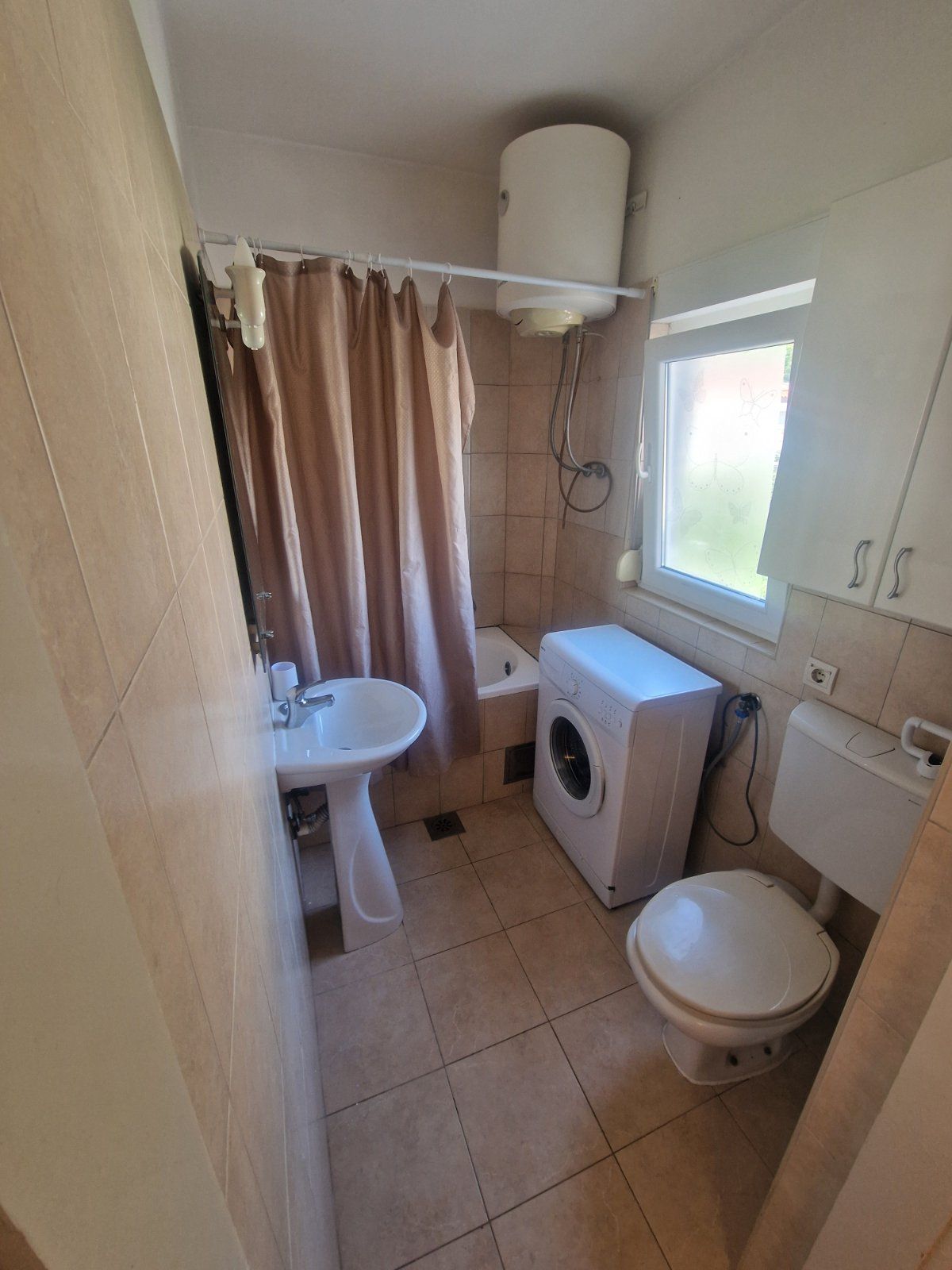 amforaproperty.com/Dvosoban namesten stan 64m2 u naselju Podmaine, Budva