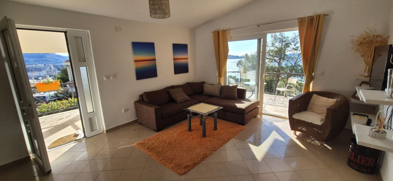 amforaproperty.com/Kuća 220 m² sa panoramskim pogledom na more – Bar, Zeleni pojas