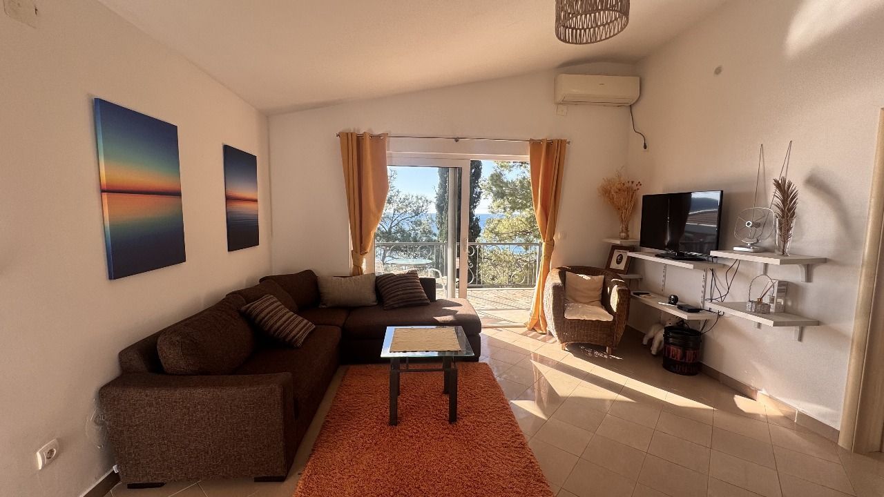 amforaproperty.com/Kuća 220 m² sa panoramskim pogledom na more – Bar, Zeleni pojas