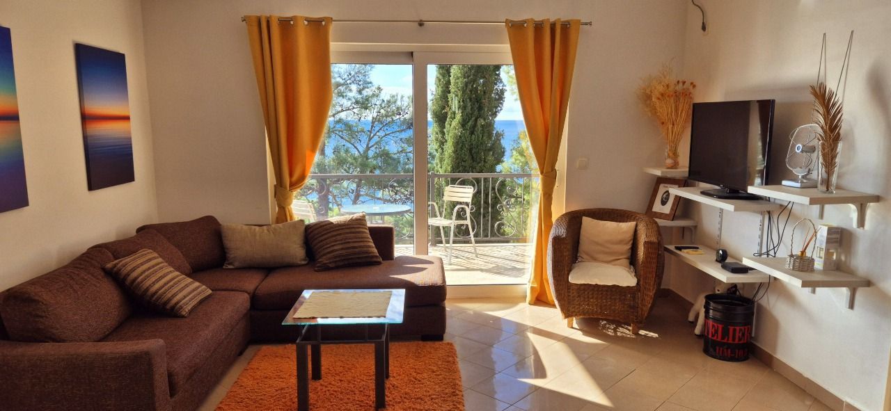 amforaproperty.com/Kuća 220 m² sa panoramskim pogledom na more – Bar, Zeleni pojas
