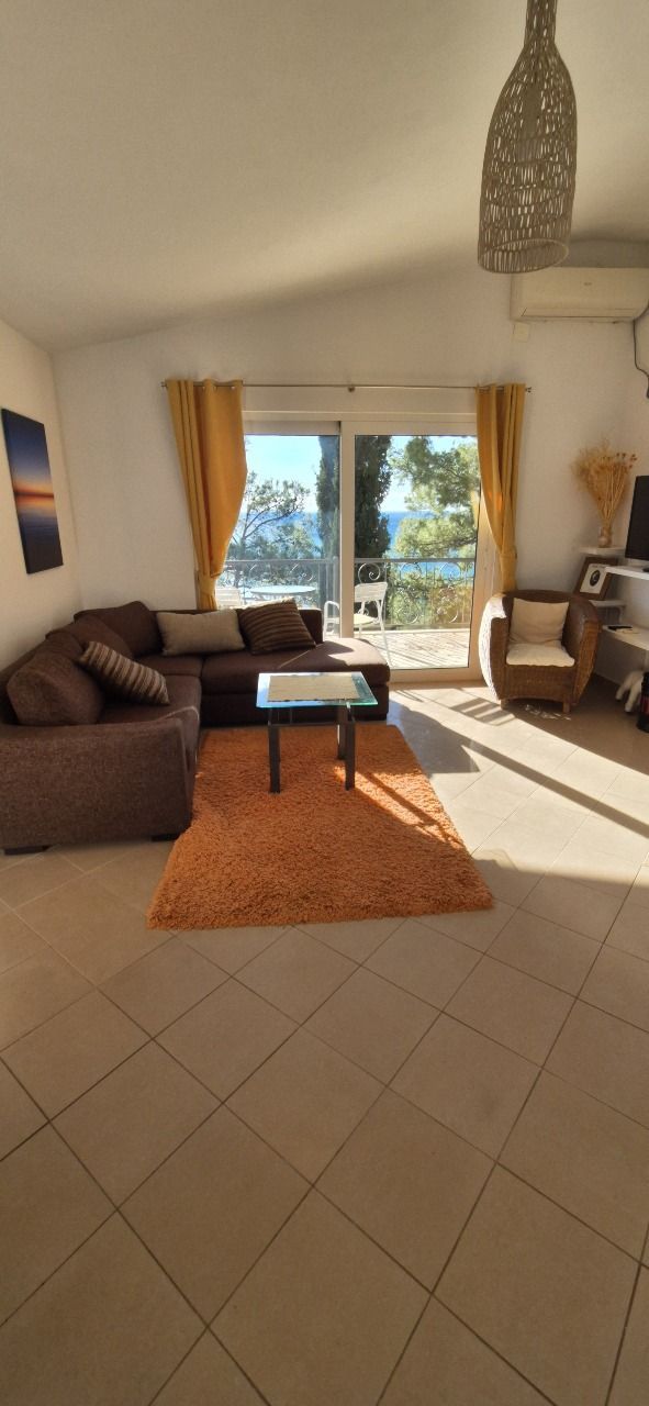 amforaproperty.com/Kuća 220 m² sa panoramskim pogledom na more – Bar, Zeleni pojas