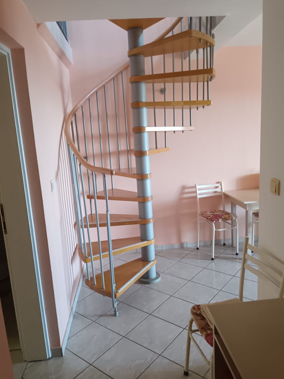 amforaproperty.com/Velika apartmanska kuća 700 m² sa pogledom na more, 350 m od plaže – Petrovac, Budva