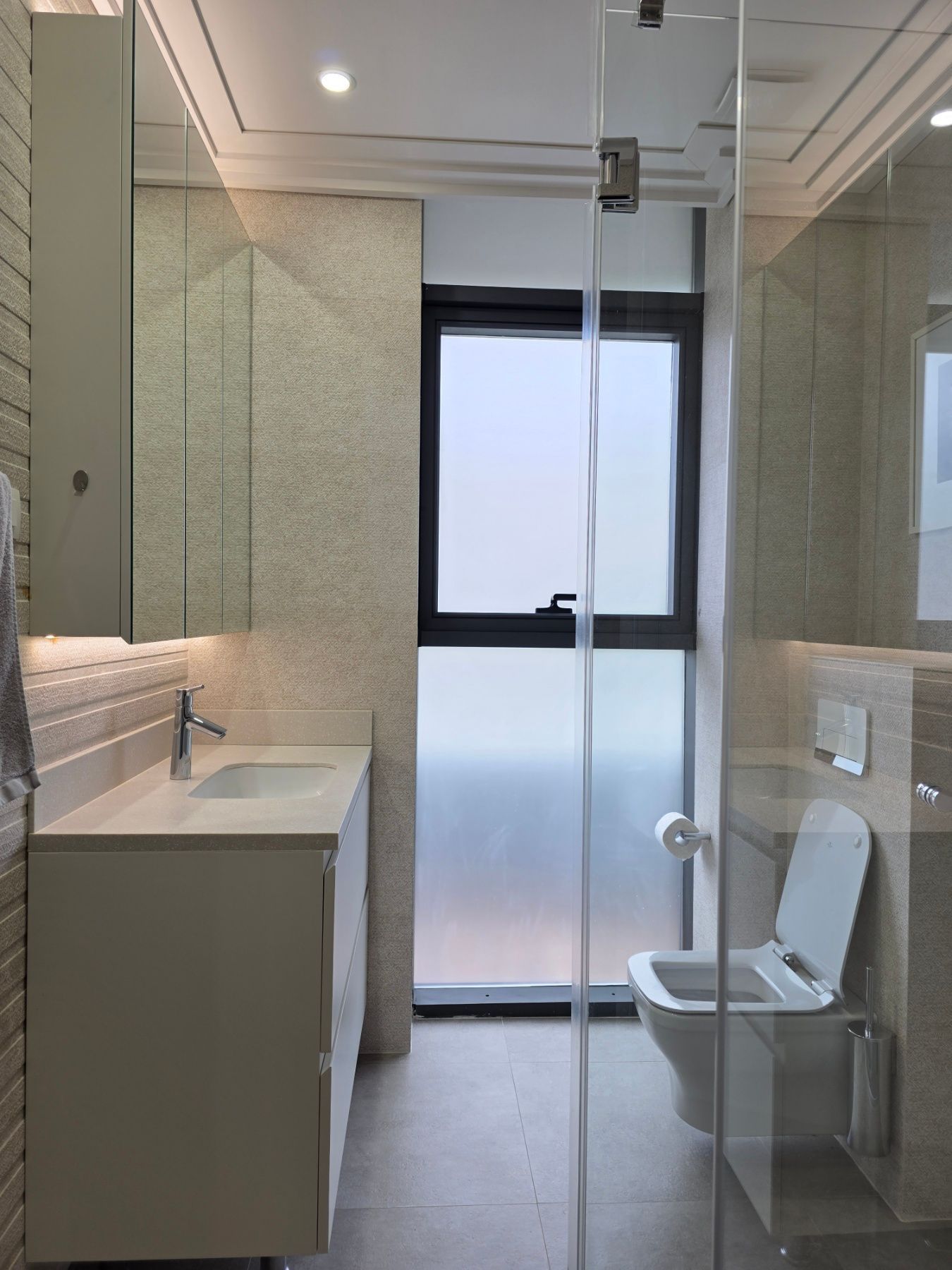 amforaproperty.com/Budva, Royal Gardens – Luksuzan trosoban penthouse 137m² sa đakuzijem i pogledom na more