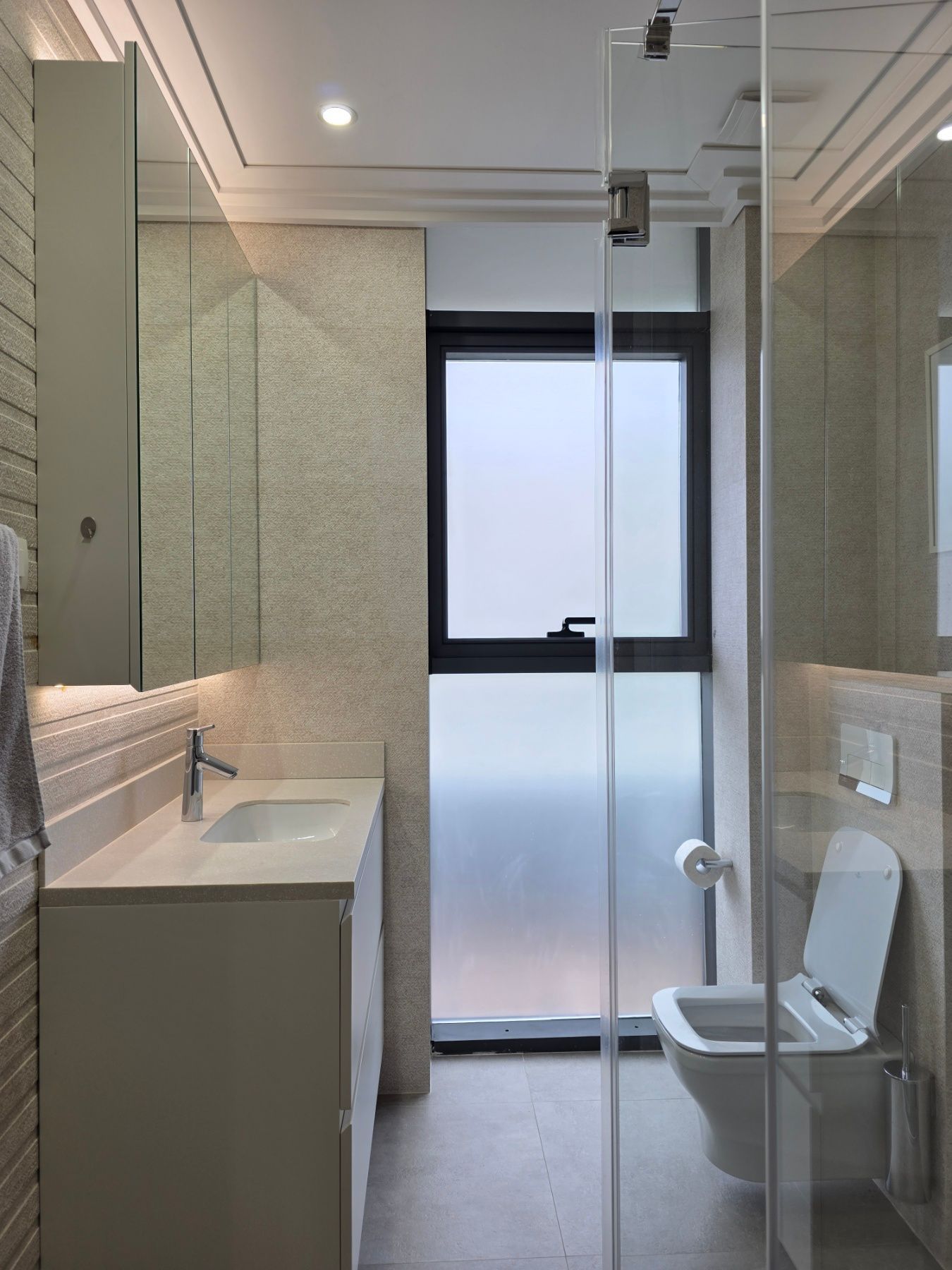 amforaproperty.com/Budva, Royal Gardens – Luksuzan trosoban penthouse 137m² sa đakuzijem i pogledom na more