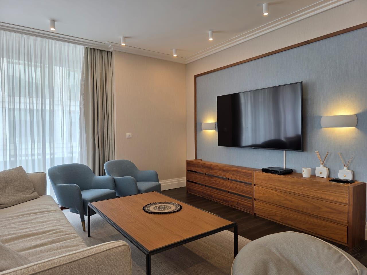 amforaproperty.com/Budva, Royal Gardens – Luksuzan trosoban penthouse 137m² sa đakuzijem i pogledom na more