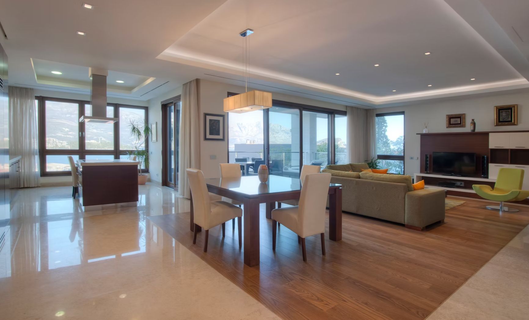 amforaproperty.com/Ekskluzivni dvosoban apartman 180m2 sa SPA sadržajima i panoramskim pogledom – Budva,centar (NA DUZI PERIOD)