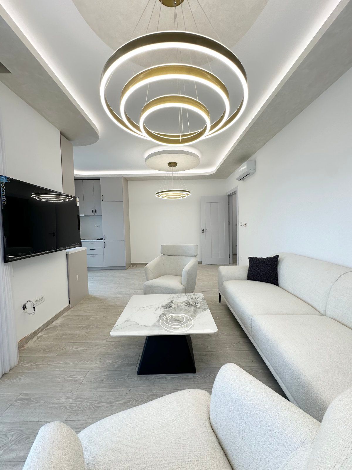 amforaproperty.com/Nov,luksuzno opremljen dvosoban stan sa pogledom na more – 75 m², Bečići