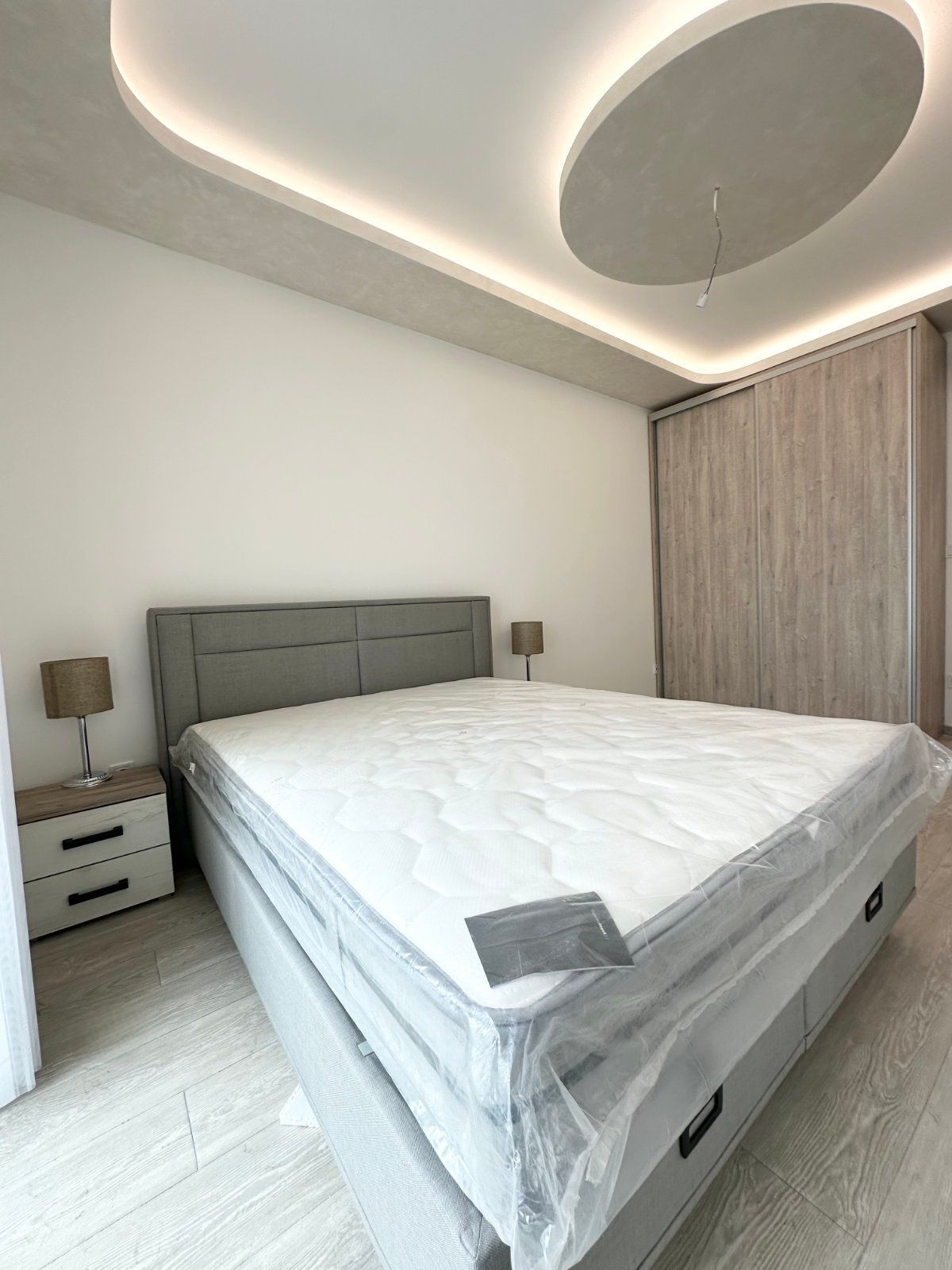 amforaproperty.com/Nov,luksuzno opremljen dvosoban stan sa pogledom na more – 75 m², Bečići