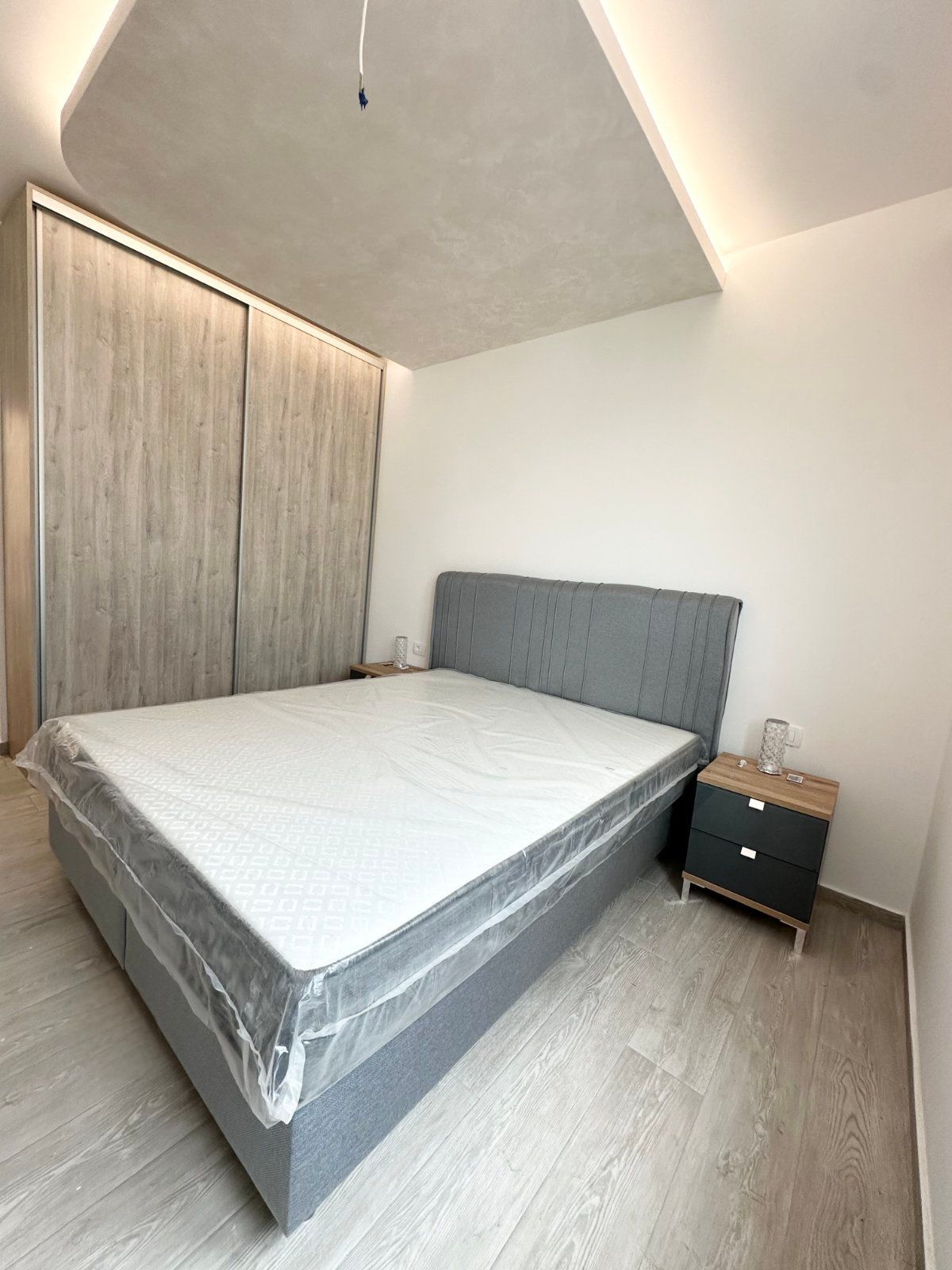 amforaproperty.com/Nov,luksuzno opremljen dvosoban stan sa pogledom na more – 75 m², Bečići