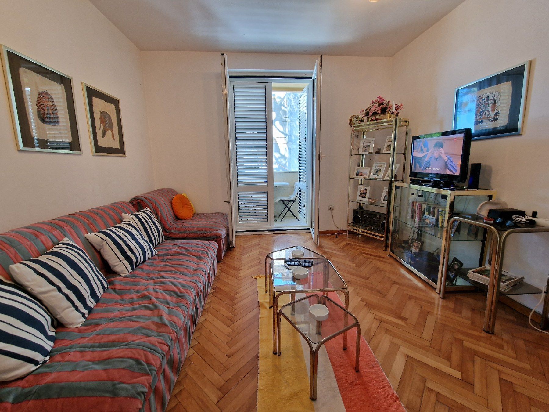 amforaproperty.com/Jednosoban Namešten Stan 47m2 sa Pogledom na More na Prvoj Liniji u Tivtu