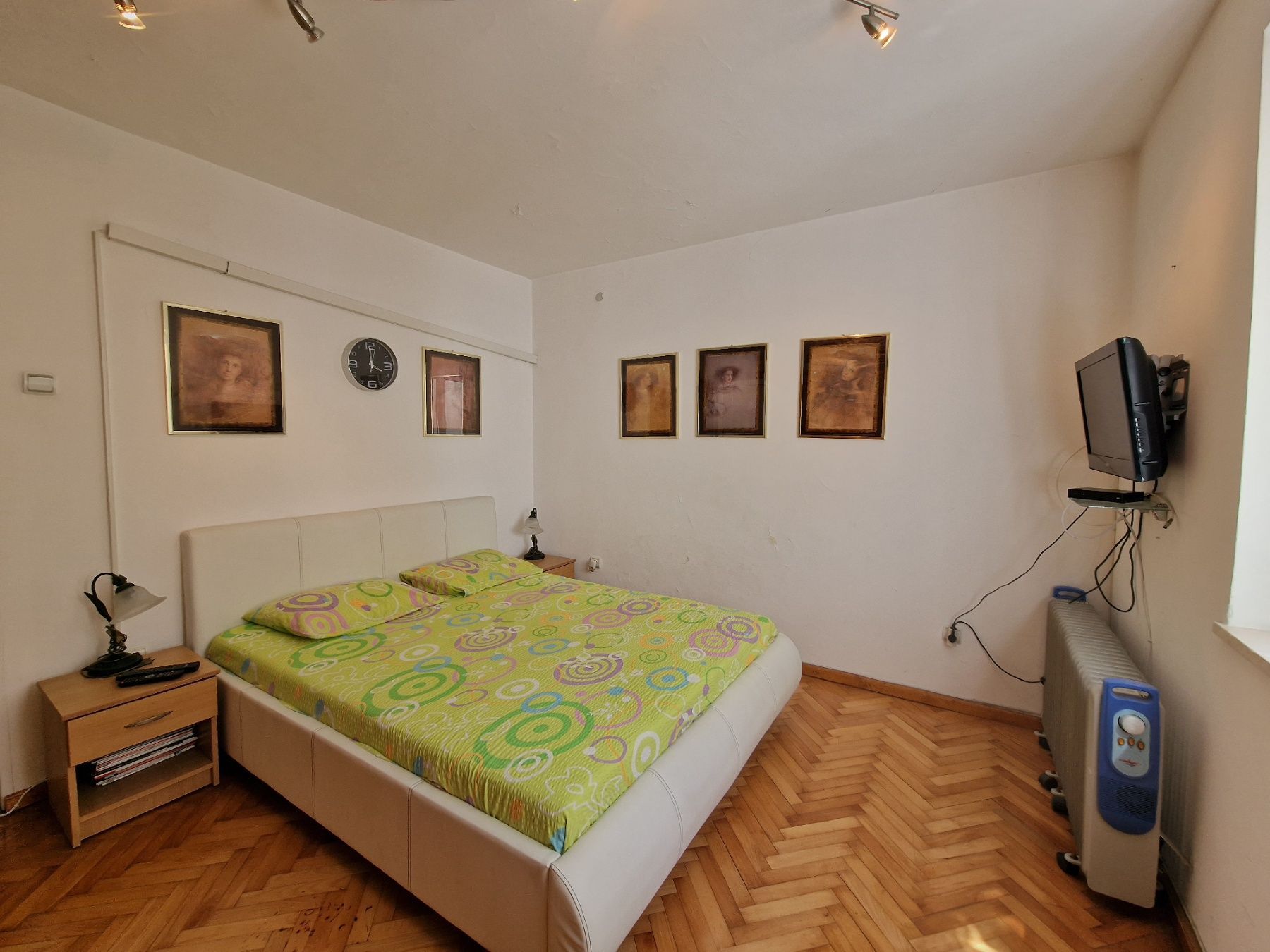 amforaproperty.com/Jednosoban Namešten Stan 47m2 sa Pogledom na More na Prvoj Liniji u Tivtu