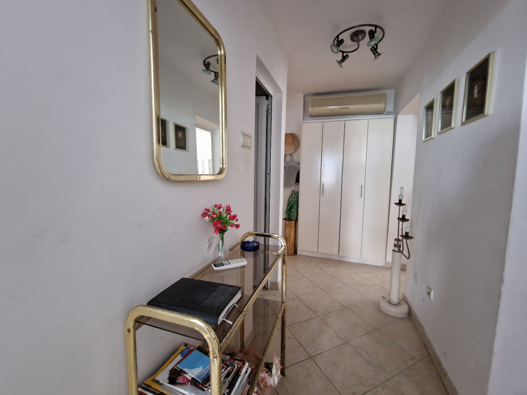 amforaproperty.com/Jednosoban Namešten Stan 47m2 sa Pogledom na More na Prvoj Liniji u Tivtu