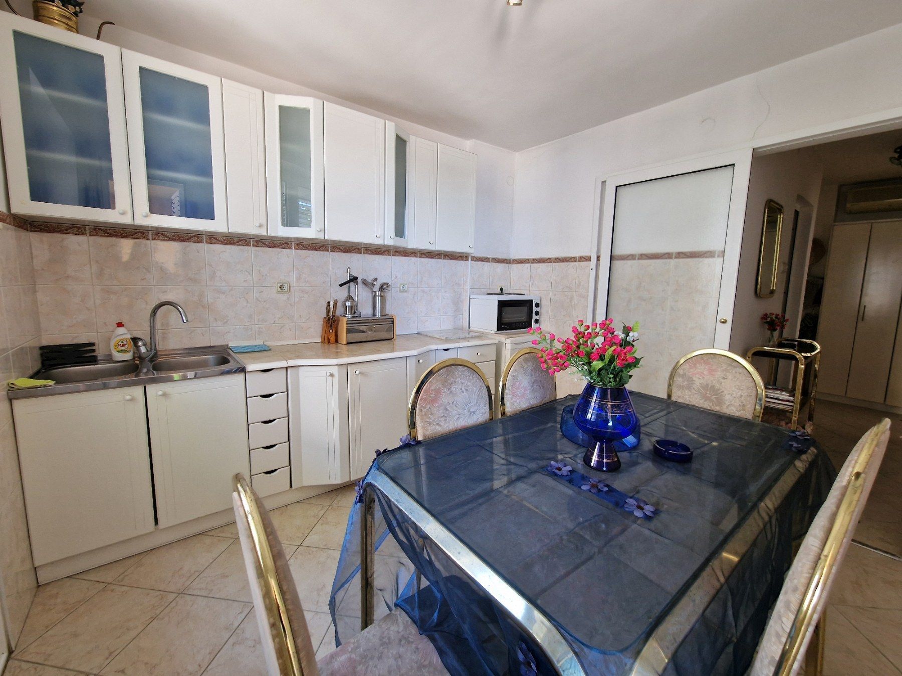 amforaproperty.com/Jednosoban Namešten Stan 47m2 sa Pogledom na More na Prvoj Liniji u Tivtu